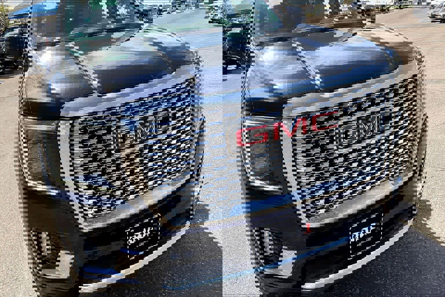 Used 2023 GMC Yukon XL Denali image 30