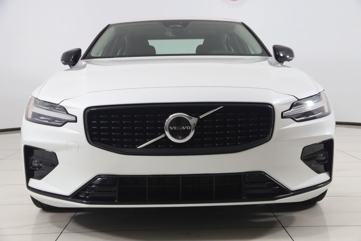 Used 2024 Volvo S60 B5 Plus AWD/4WD image 48