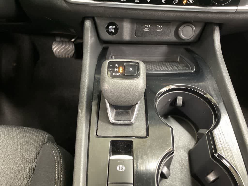 Used 2024 Nissan Rogue SV image 26