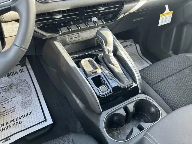 New 2026 GMC Canyon Elevation w/ LPO, Black Badging Package RWD image 30