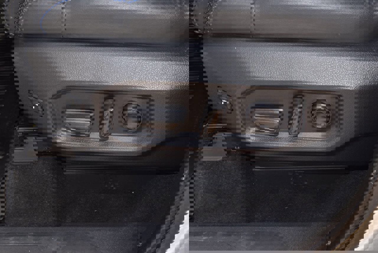 Used 2023 Toyota Tundra Platinum w/ Advanced Package image 37