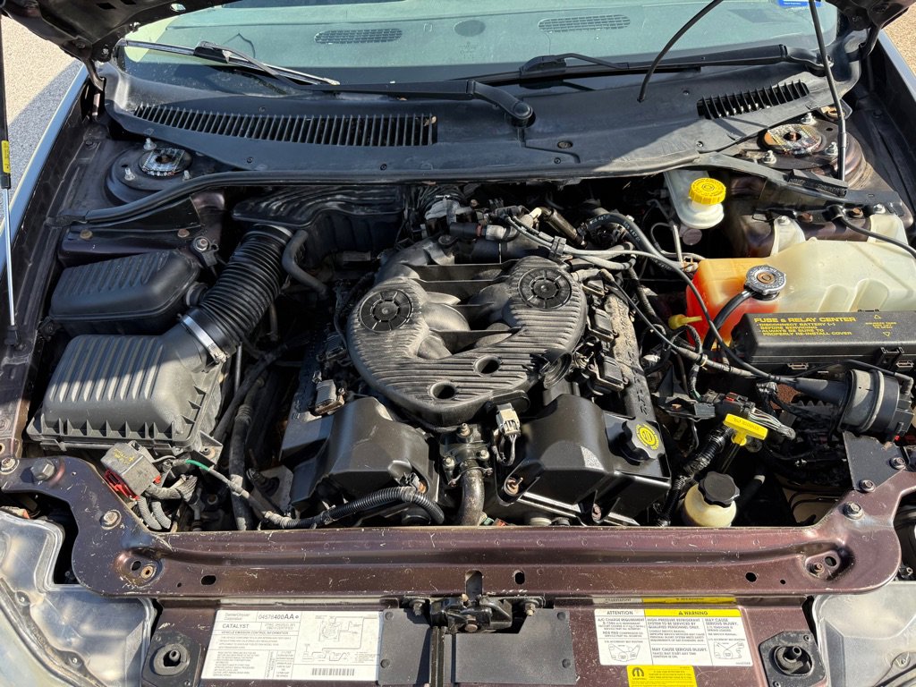 Used 2004 Chrysler Concorde LX image 16