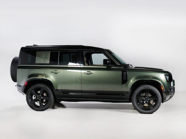 New 2026 Land Rover Defender 110 X-Dynamic SE AWD/4WD image 30