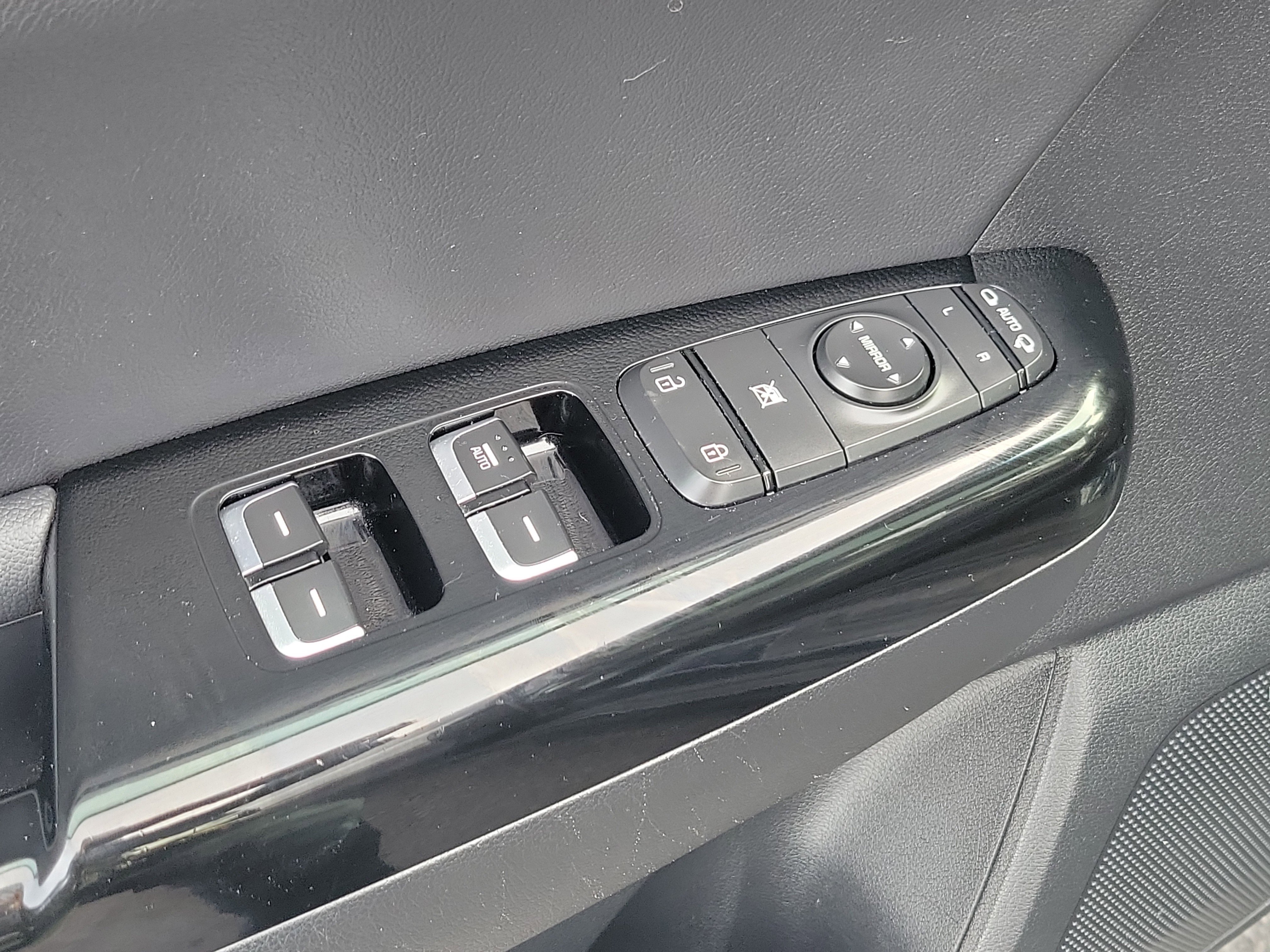 Used 2019 Kia Sportage EX w/ EX Technology Package image 19