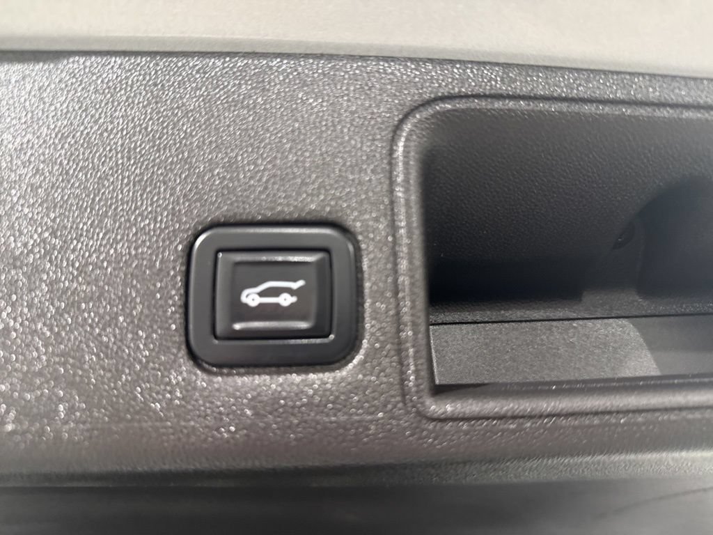 Used 2022 GMC Terrain SLT FWD image 12