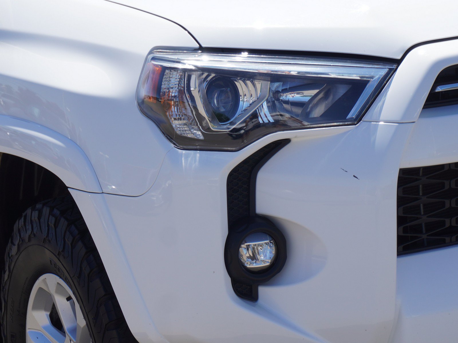 Used 2023 Toyota 4Runner SR5 AWD/4WD image 3