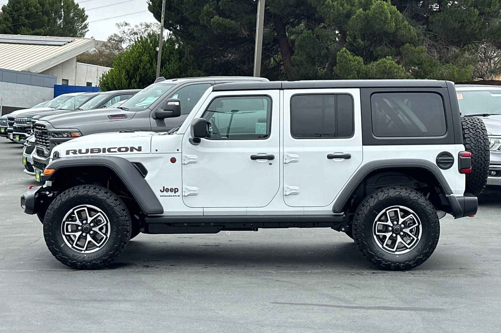 New 2026 Jeep Wrangler Unlimited Rubicon AWD/4WD image 7