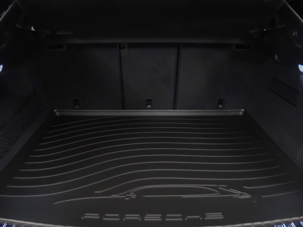 Certified 2026 Porsche Cayenne Coupe AWD/4WD image 13