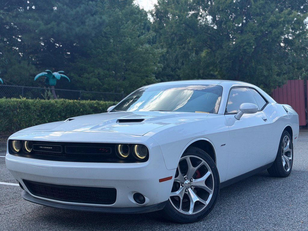 Used 2015 Dodge Challenger R/T Plus RWD image 1