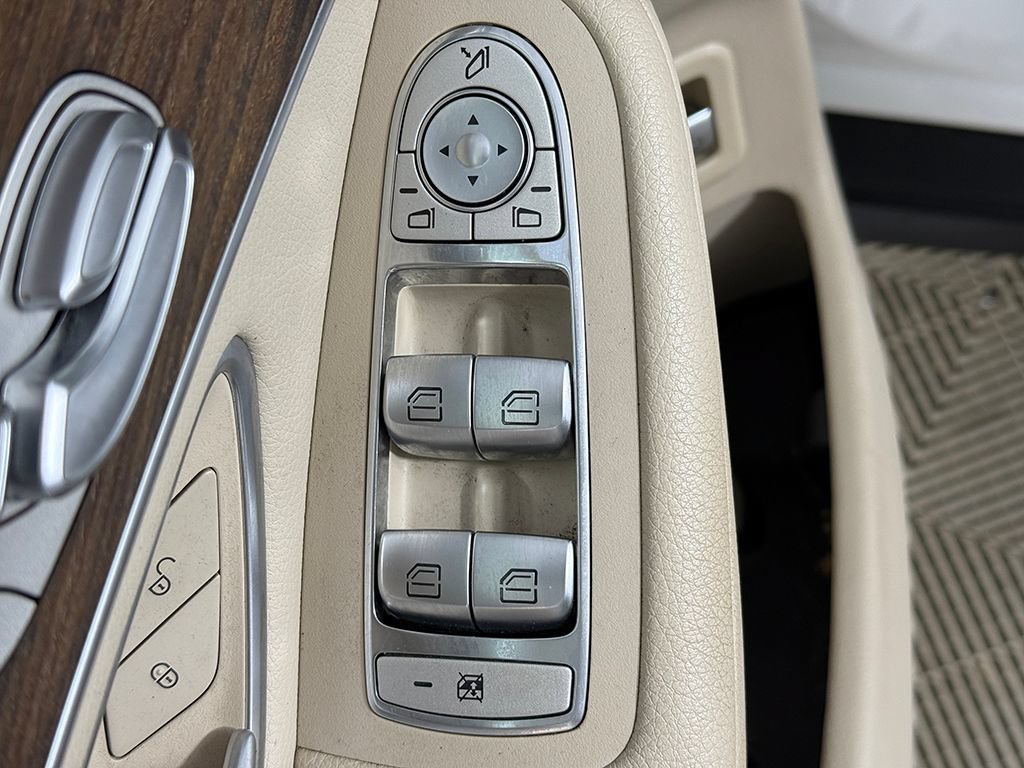 Used 2022 Mercedes-Benz GLC 300 4MATIC image 36