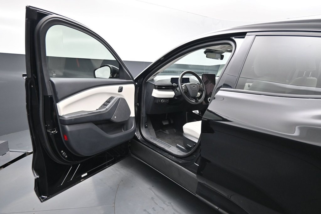 Used 2024 Ford Mustang Mach-E Premium RWD image 8