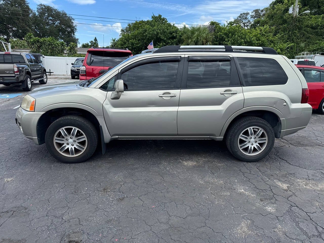 Used 2008 Mitsubishi Endeavor SE FWD image 5