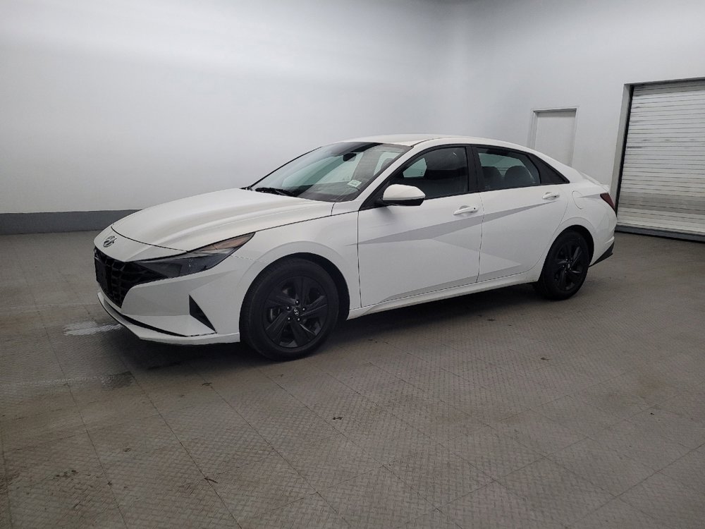 Used 2023 Hyundai Elantra SEL FWD image 2