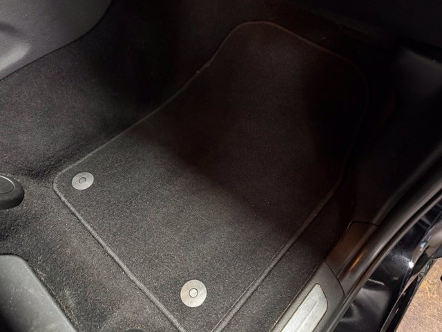 Used 2019 Jeep Grand Cherokee Overland AWD/4WD image 30