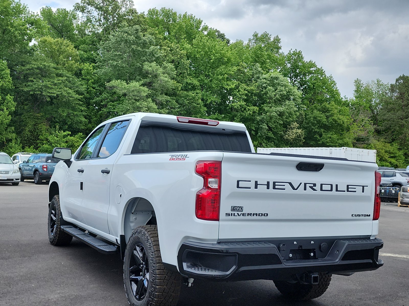 New 2026 Chevrolet Silverado 1500 Custom Trail Boss w/ LPO, Dark Essentials Package AWD/4WD image 3