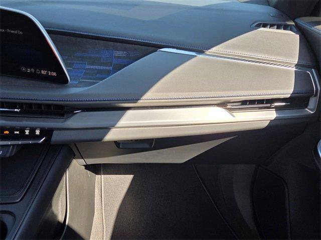 Certified 2025 Cadillac XT4 Sport w/ Cold Weather Package image 20