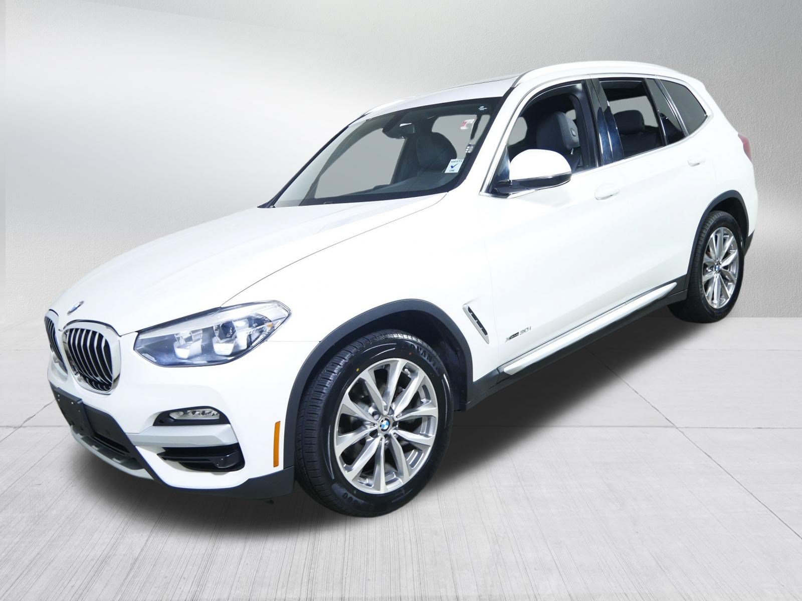 Used 2018 BMW X3 xDrive30i AWD/4WD image 3