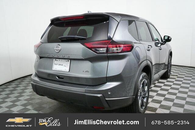 Used 2025 Nissan Rogue SV AWD/4WD image 3