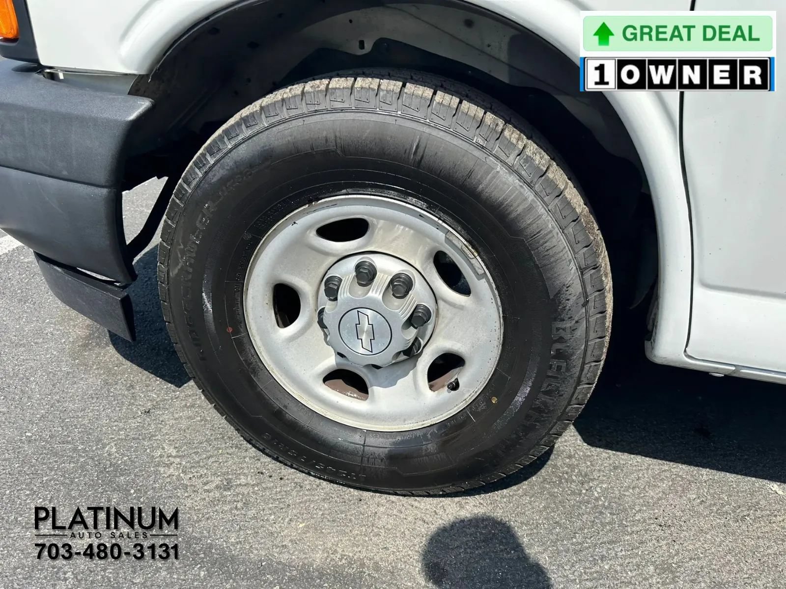 Used 2018 Chevrolet Express 2500 RWD image 17