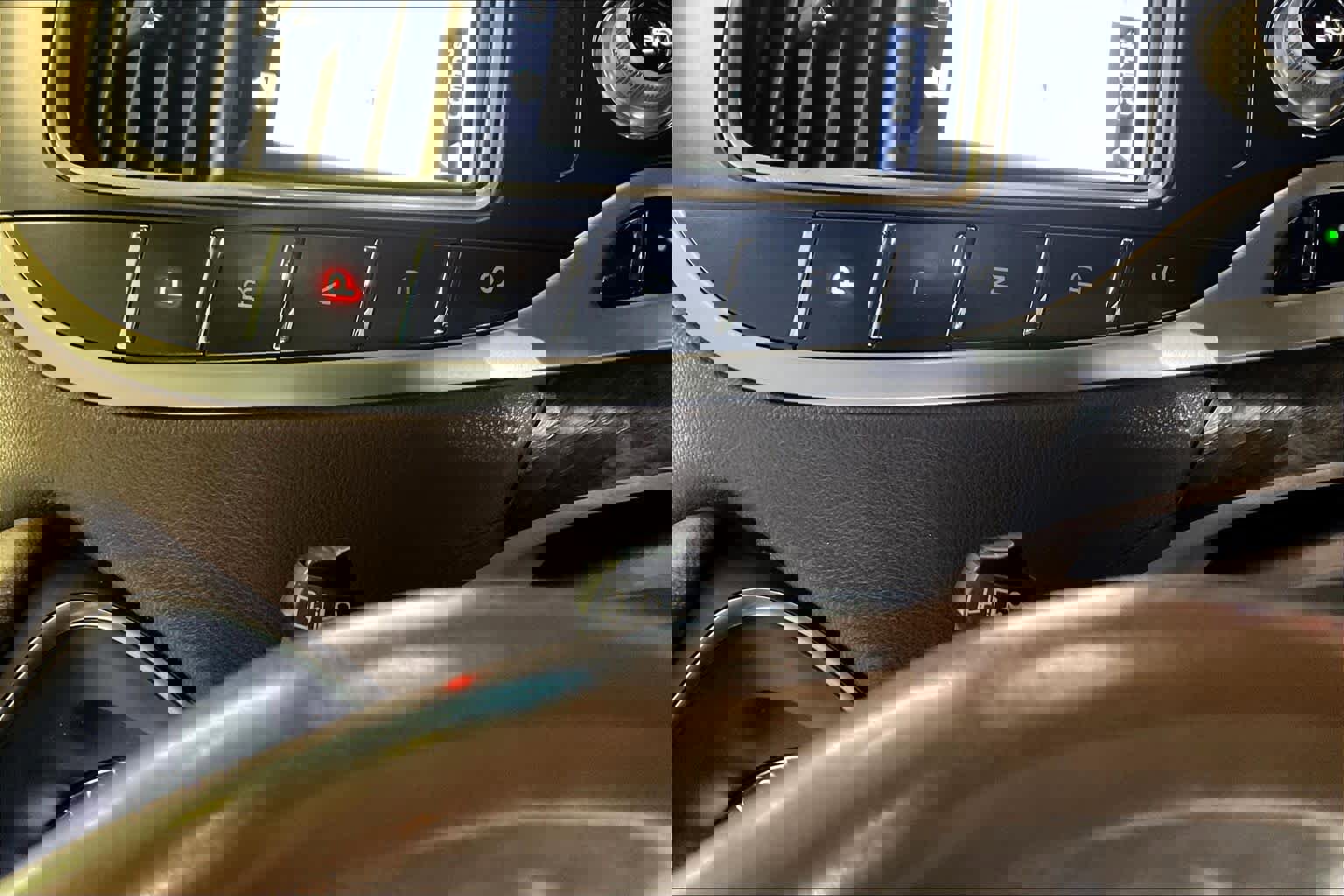 Used 2016 Lincoln MKX Reserve w/ Climate Package image 15