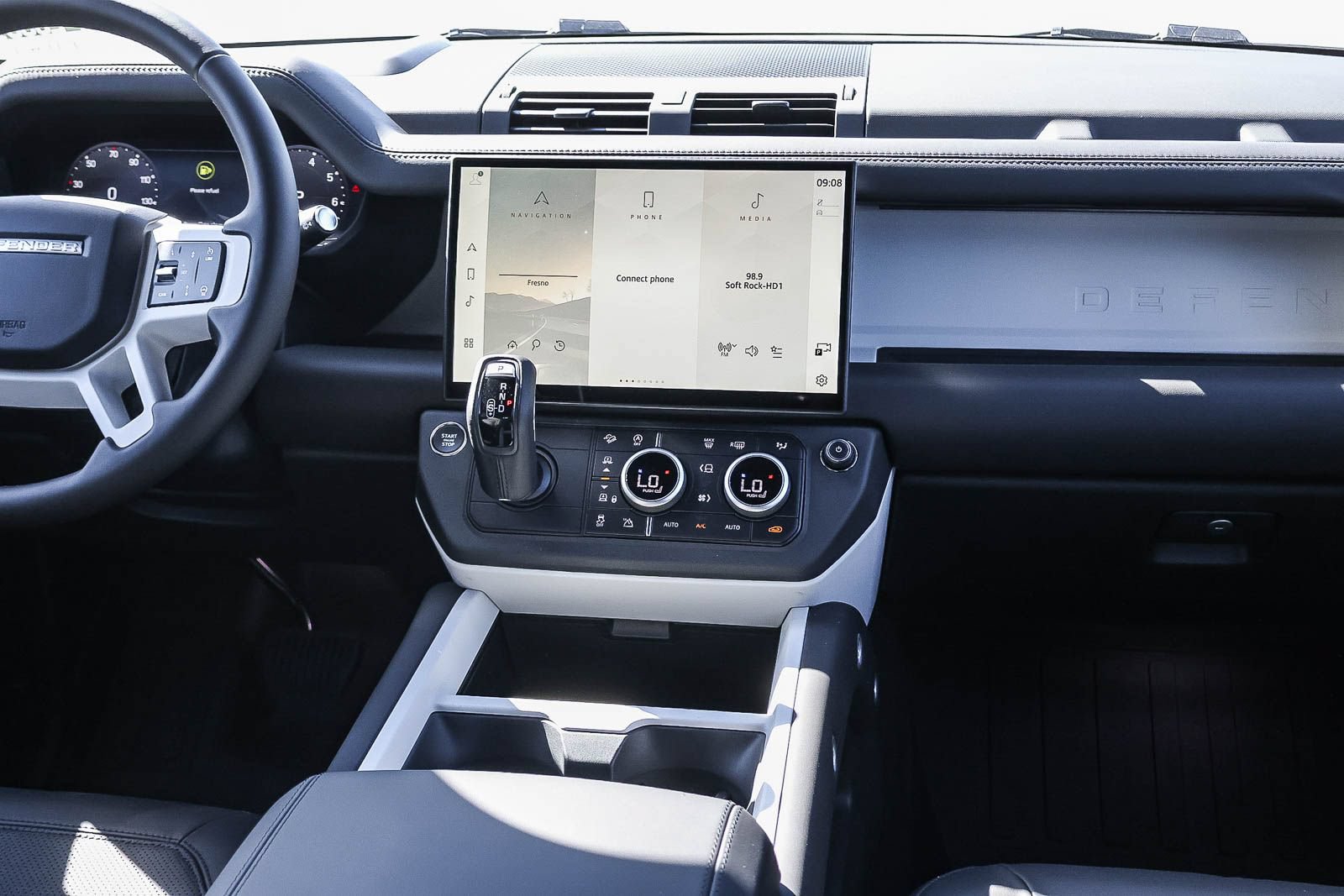 New 2026 Land Rover Defender 110 X-Dynamic SE AWD/4WD image 24