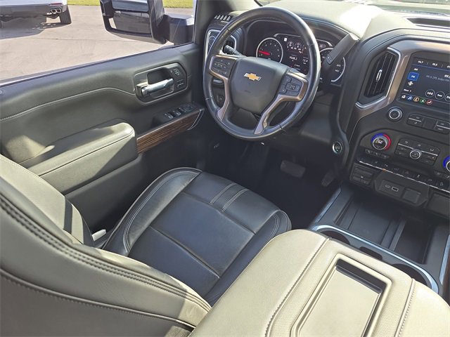 Used 2022 Chevrolet Silverado 2500 High Country w/ Technology Package image 15