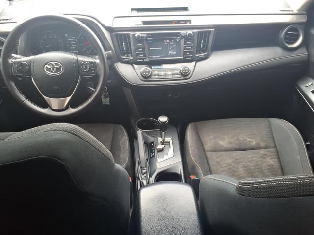 Used 2017 Toyota RAV4 XLE AWD/4WD image 15