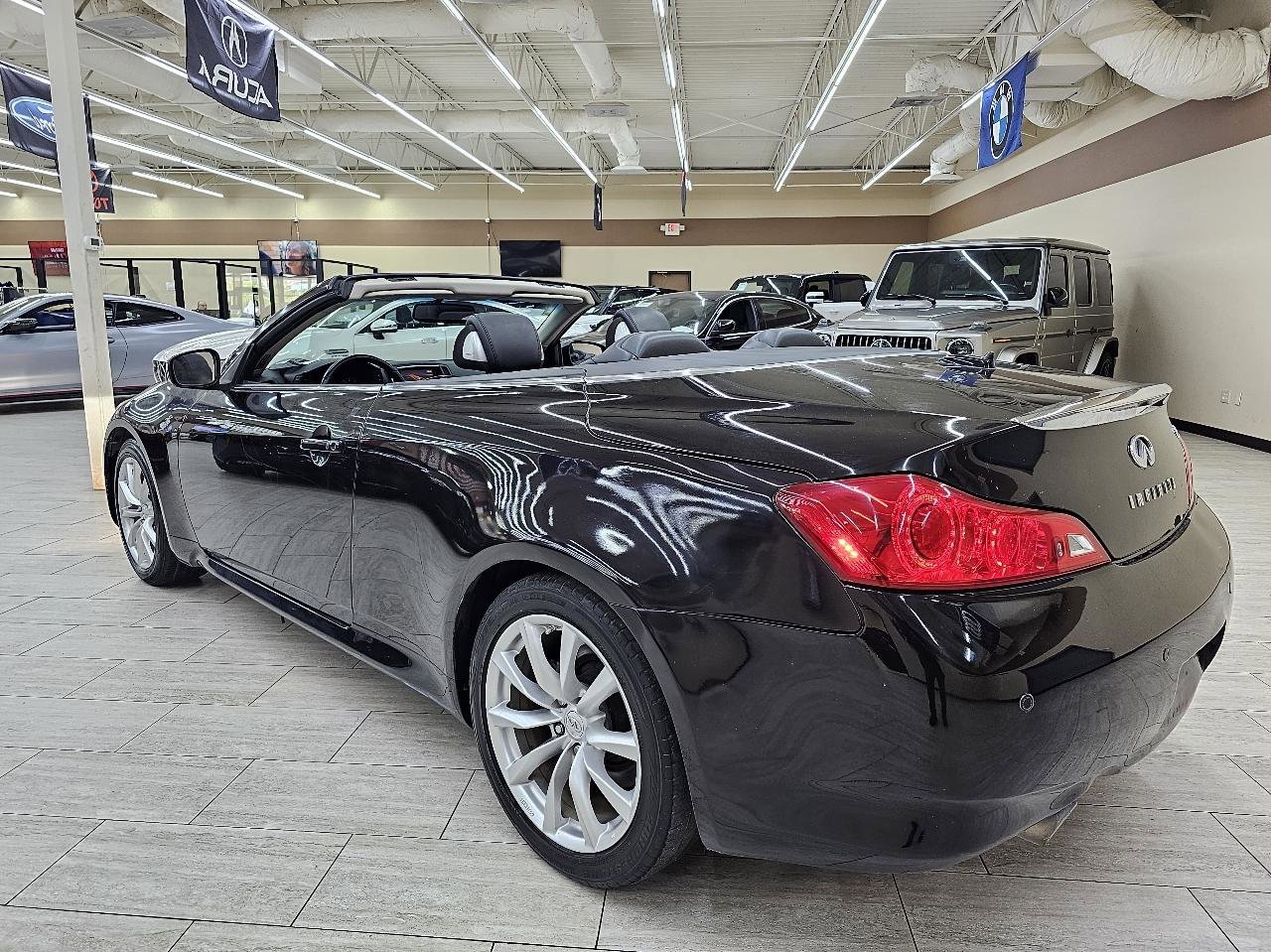Used 2013 INFINITI G37 Convertible w/ Premium Pkg RWD image 9