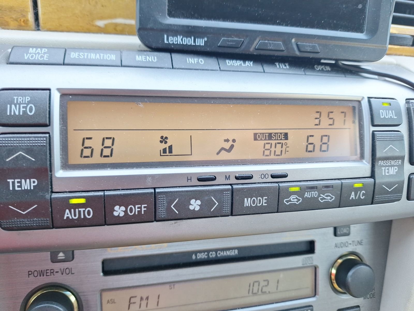 Used 2002 Lexus SC 430 Convertible image 22