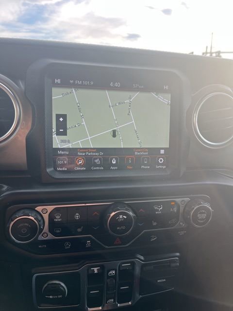 Used 2019 Jeep Wrangler Unlimited Sahara image 46