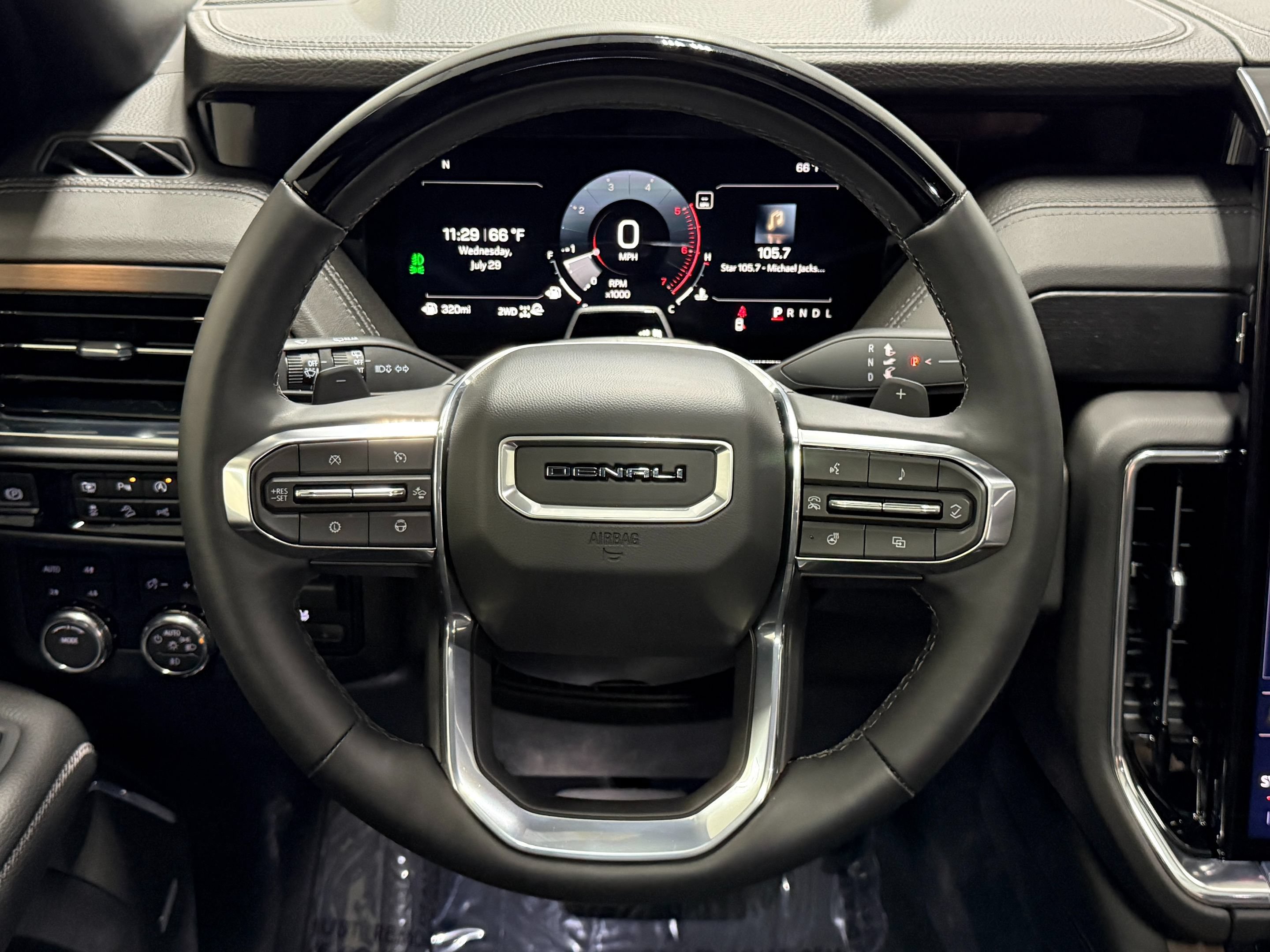 Used 2026 GMC Yukon XL Denali w/ Advanced Technology Package AWD/4WD image 22