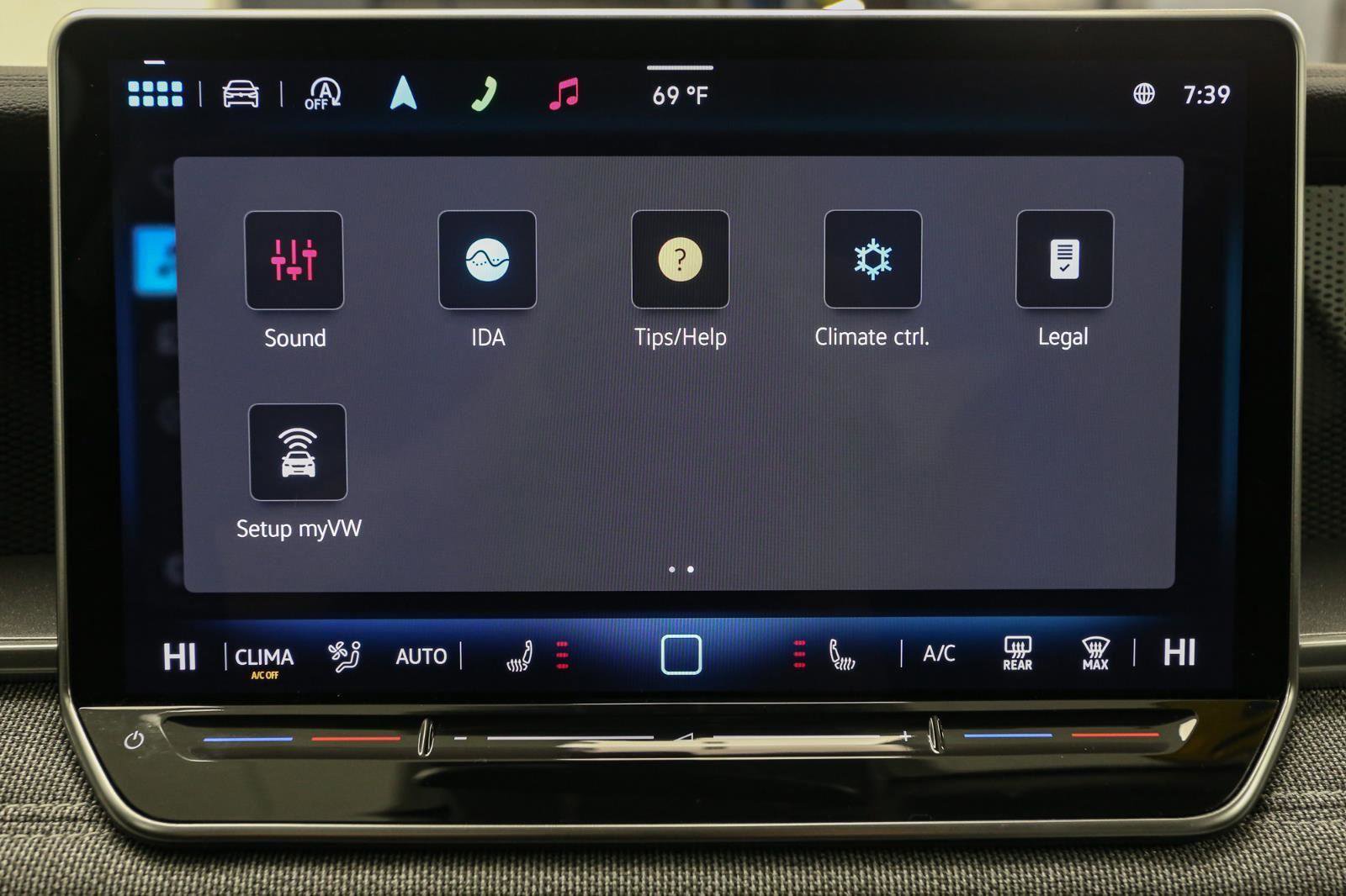 Used 2025 Volkswagen Tiguan S image 25