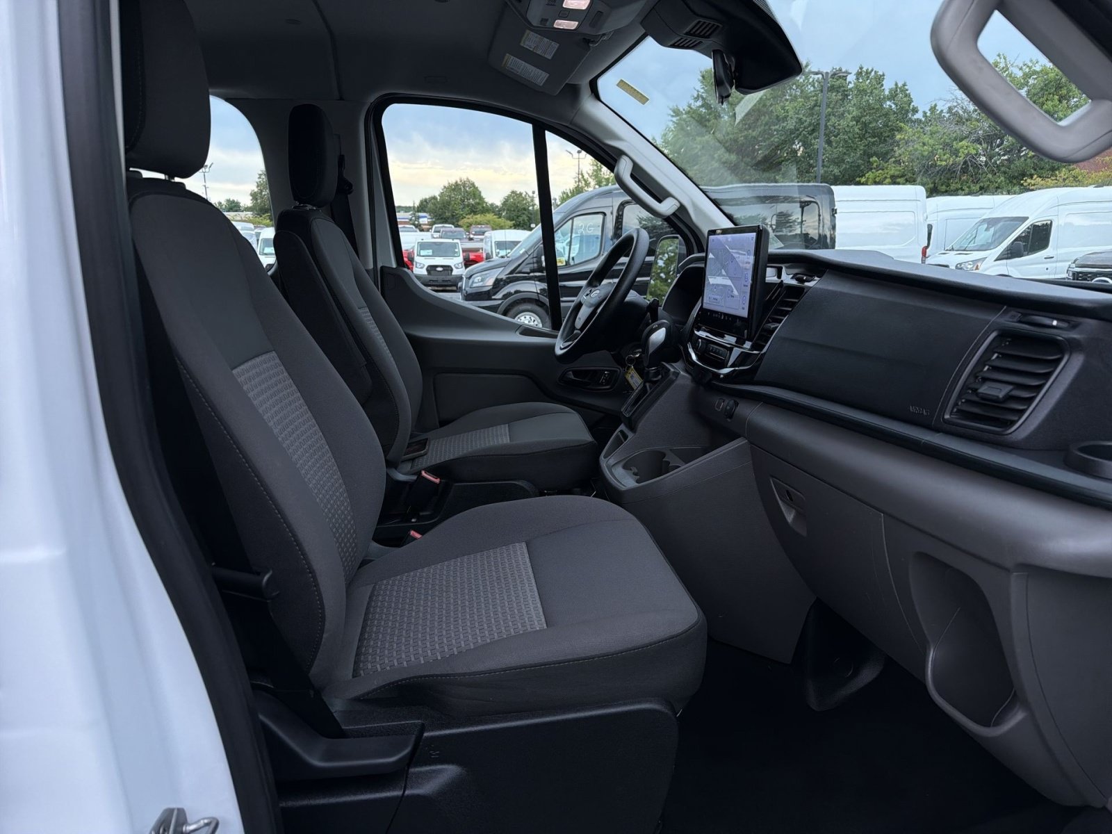 Used 2025 Ford Transit 350 XLT RWD image 24
