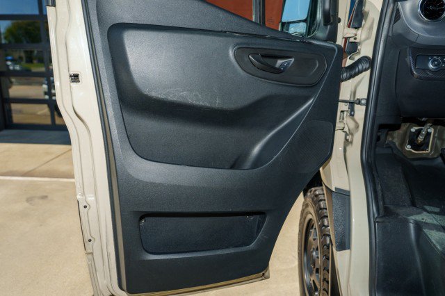 Used 2024 Mercedes-Benz Sprinter 2500 image 32