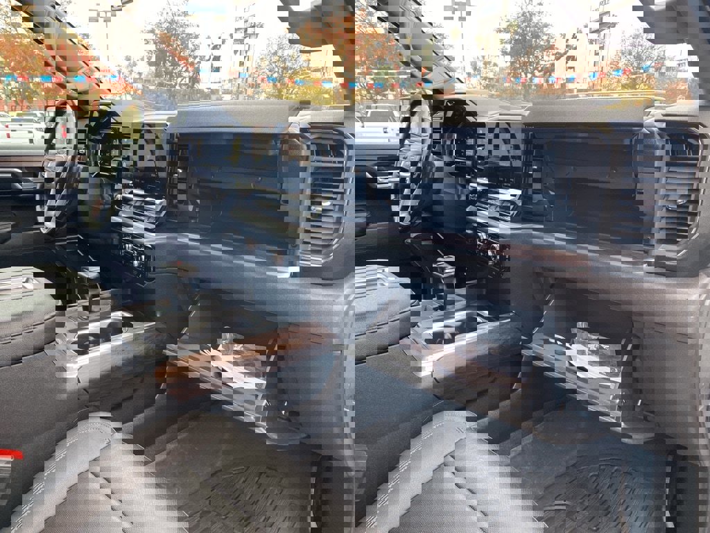 Used 2022 GMC Sierra 1500 SLT w/ SLT Premium Plus Package image 25