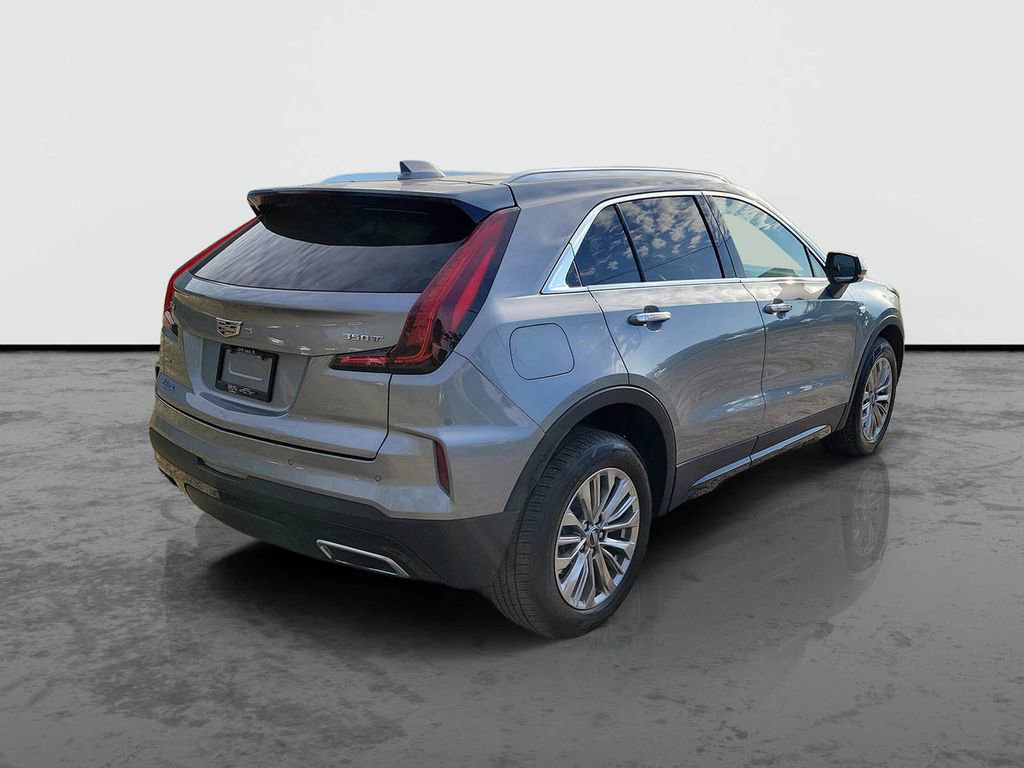 Used 2024 Cadillac XT4 Premium Luxury AWD/4WD image 2