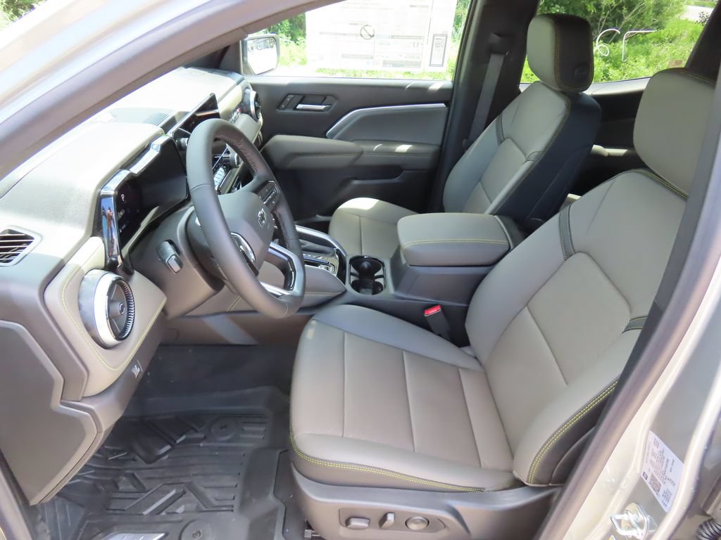 New 2026 Chevrolet Colorado ZR2 w/ Technology Package AWD/4WD image 28