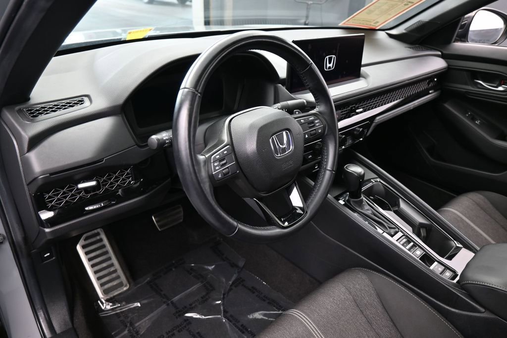 Used 2024 Honda Accord Sport image 10