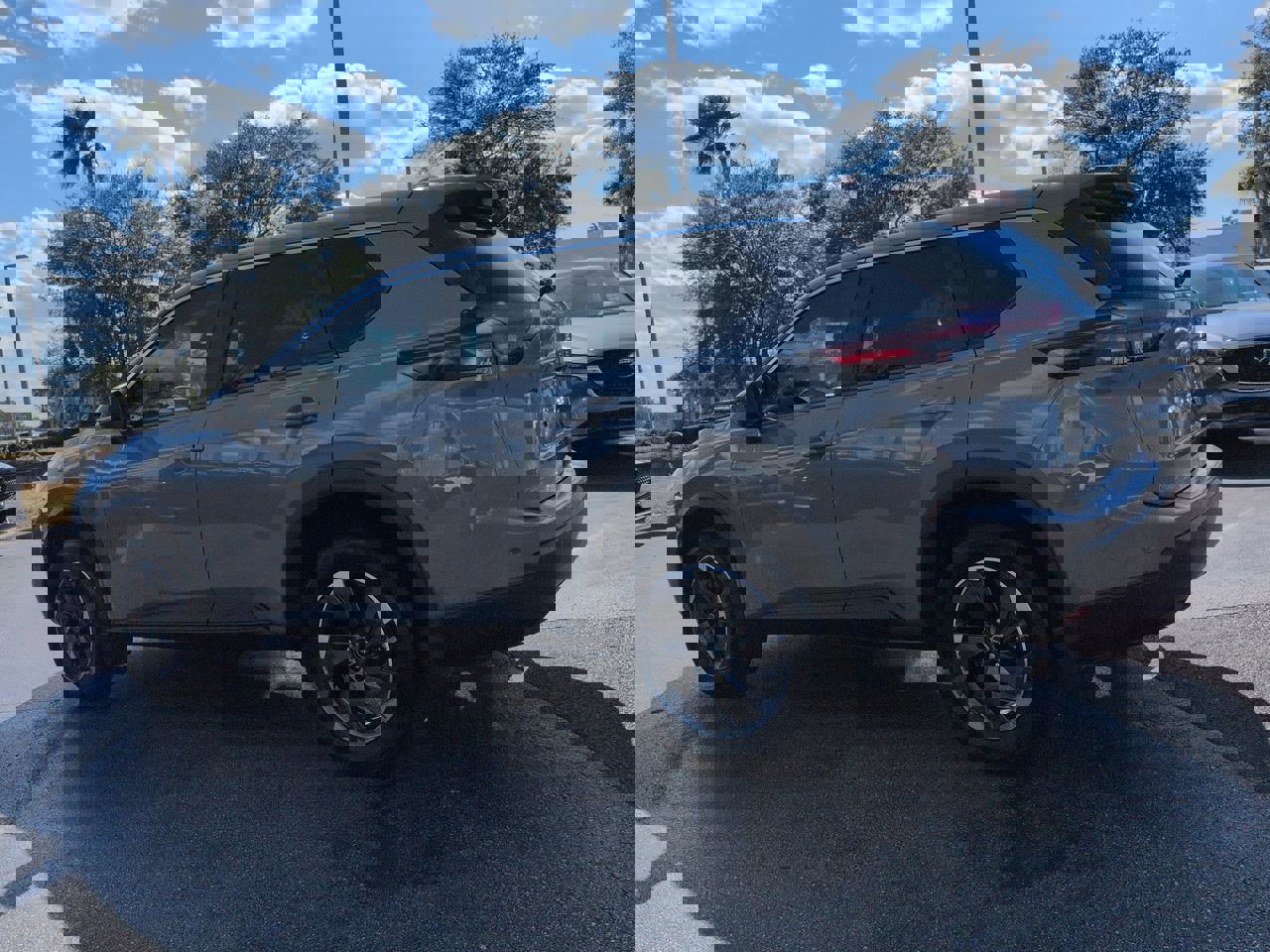 Used 2024 Nissan Rogue SV image 6