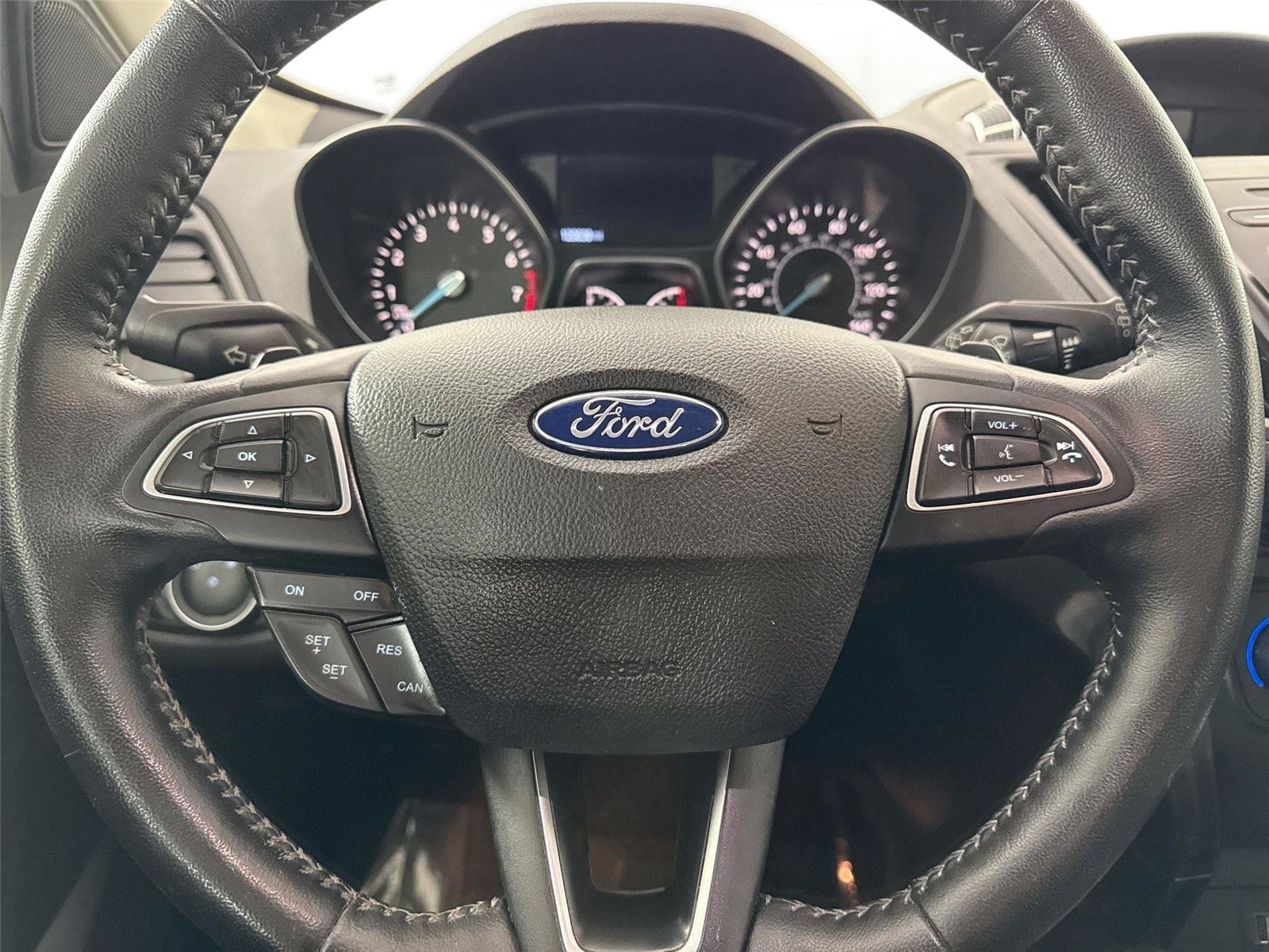 Used 2018 Ford Escape SE w/ SE Sport Appearance Package FWD image 16