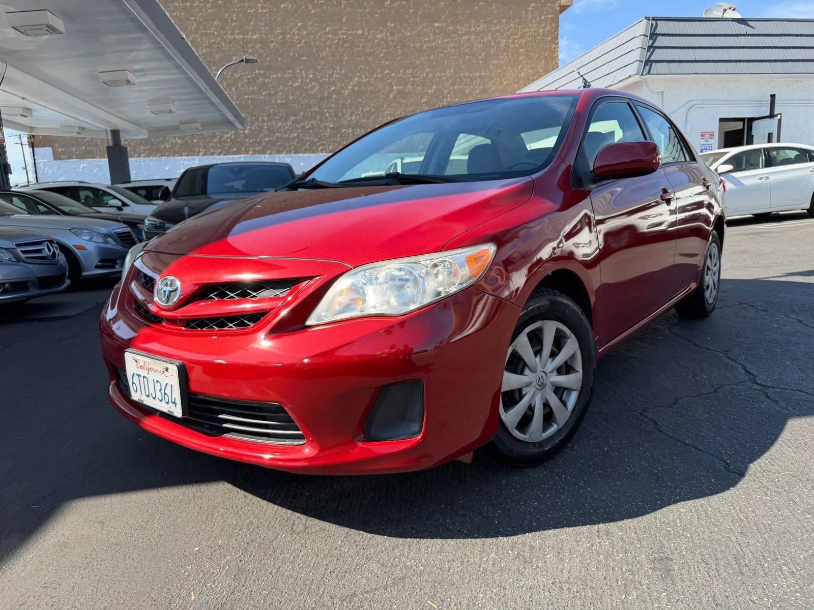 Used 2011 Toyota Corolla LE image 1