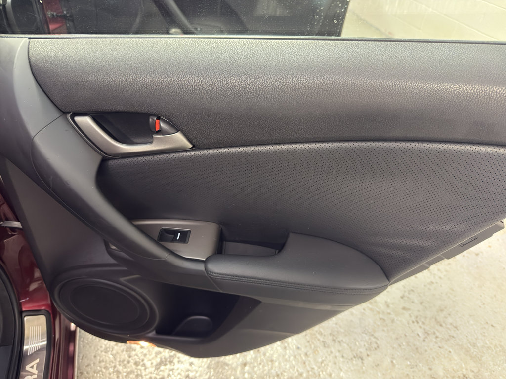 Used 2010 Acura TSX w/ Technology Package image 25