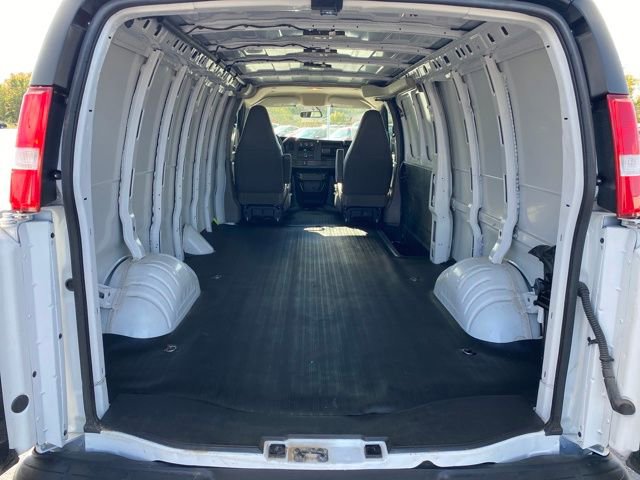Certified 2024 GMC Savana 2500 Work Van w/ Driver Convenience Package image 17