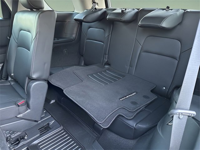 Used 2023 Nissan Pathfinder SL image 18