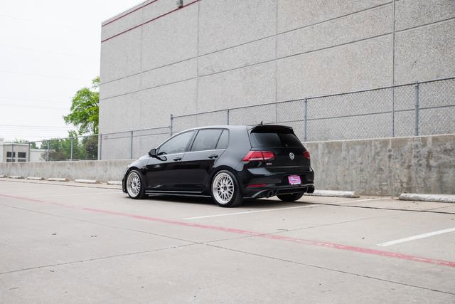 Used 2021 Volkswagen Golf S image 41