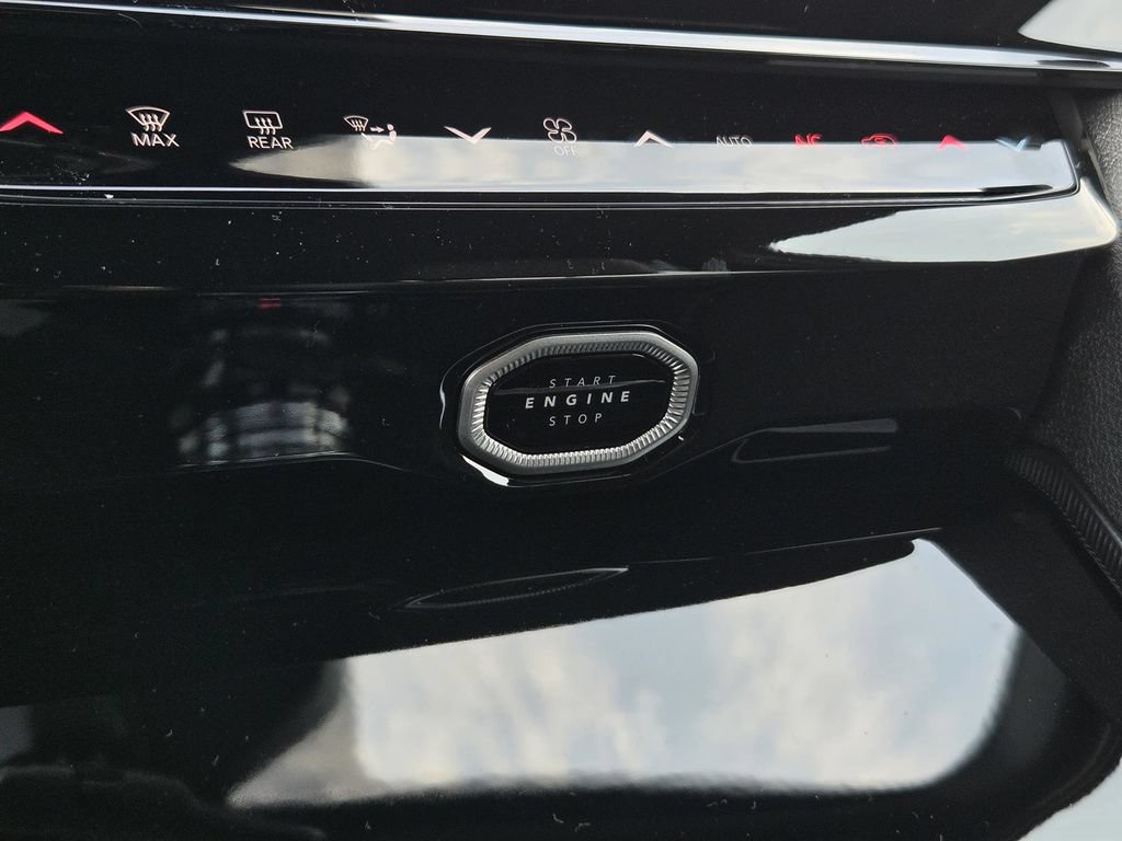 New 2026 Jeep Grand Cherokee Altitude RWD image 22