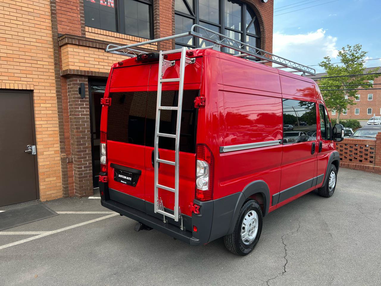 Used 2017 RAM ProMaster 2500 w/ Mopar Trailer Tow Group FWD image 10