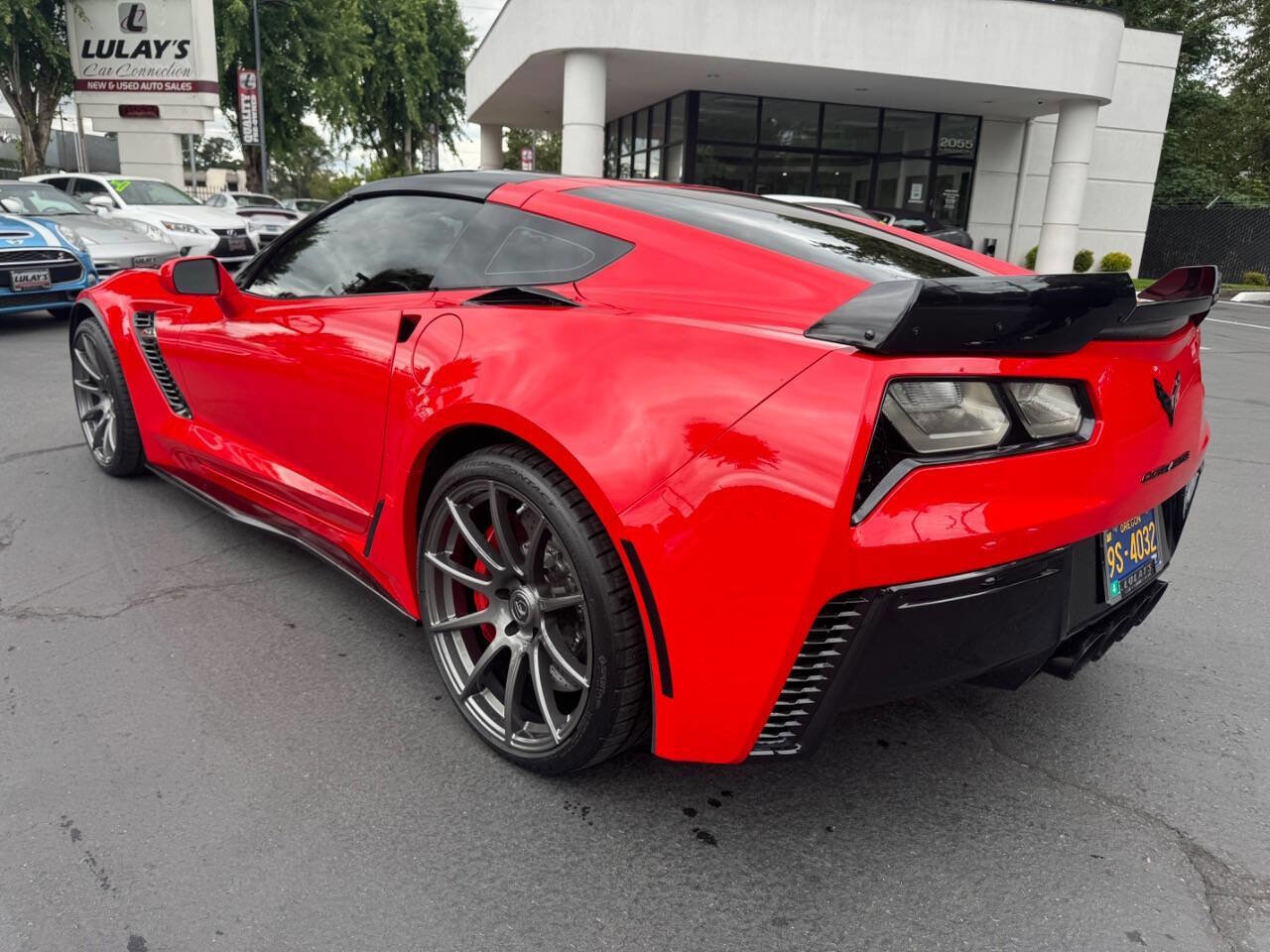 Used 2017 Chevrolet Corvette Z06 RWD image 3