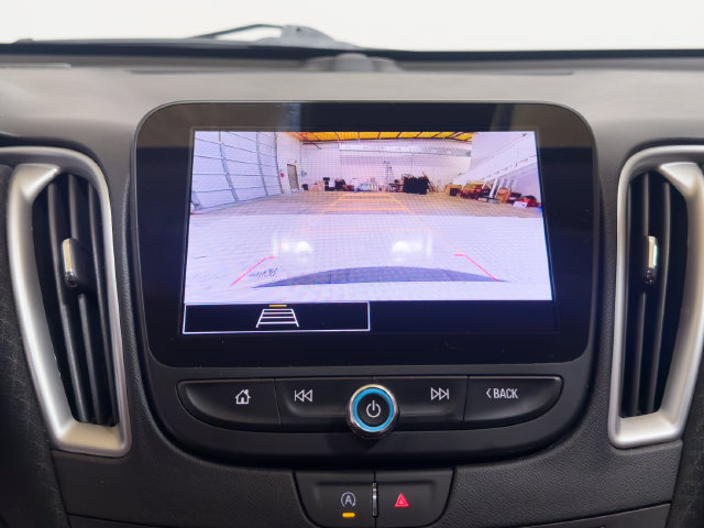 Used 2025 Chevrolet Malibu LT FWD image 9