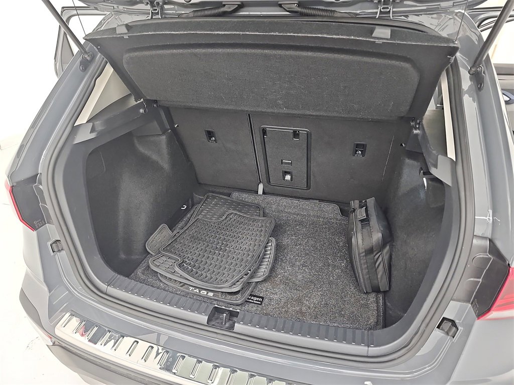 Used 2024 Volkswagen Taos SE image 21